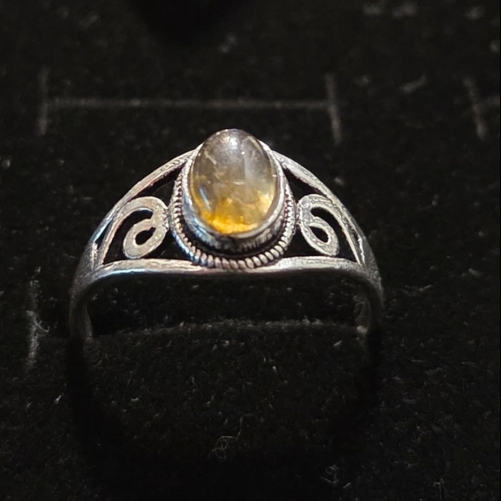 NWOT Delicate Silver Ring with Citrine Stone Size 8